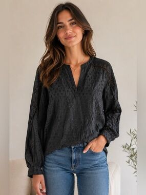 Soft Surroundings Eyelet V-Neck Button Long Sleeve Blouse Size Small